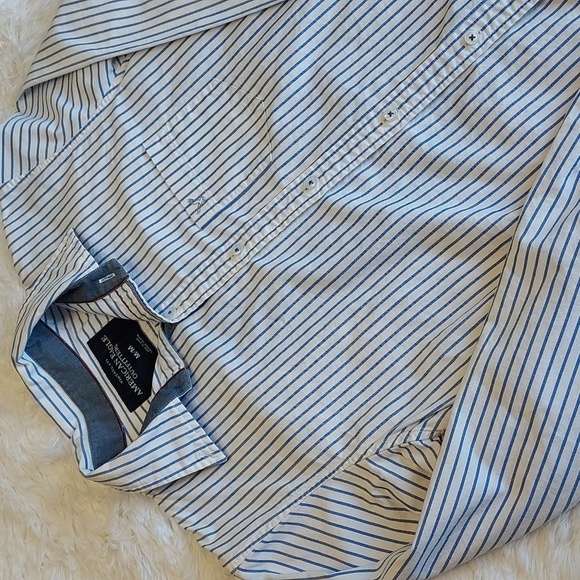 AMERICAN Eagle Outfitters button down long sleeved dress shirt, blue/white M - Picture 2 of 7